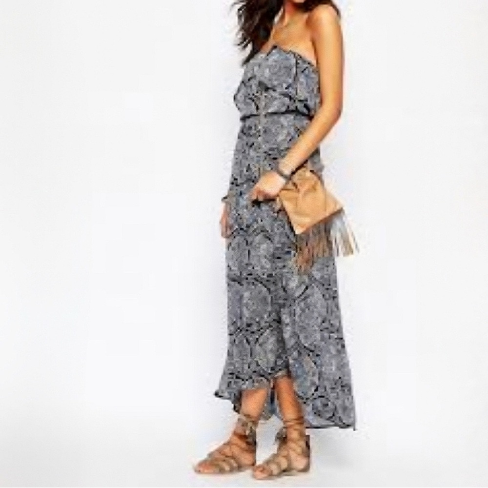 Hollister blue batik pattern strapless high low dress, lined, elastic waist.